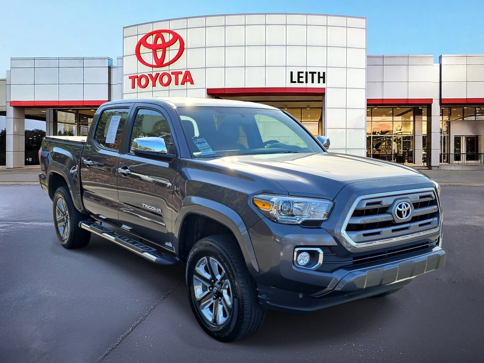 2016 Toyota Tacoma Limited V6 photo 3