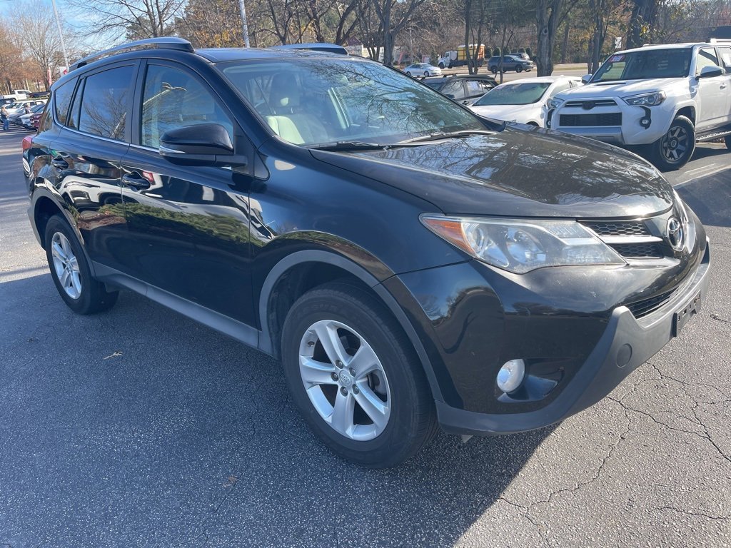 2013 Toyota RAV4 XLE photo 2