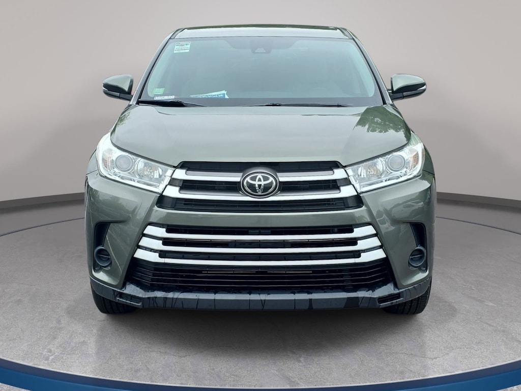 Used 2019 Toyota Highlander LE V6 SUV