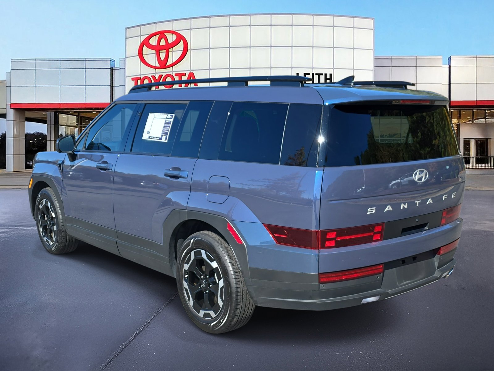 2025 Hyundai Santa Fe SEL photo 2