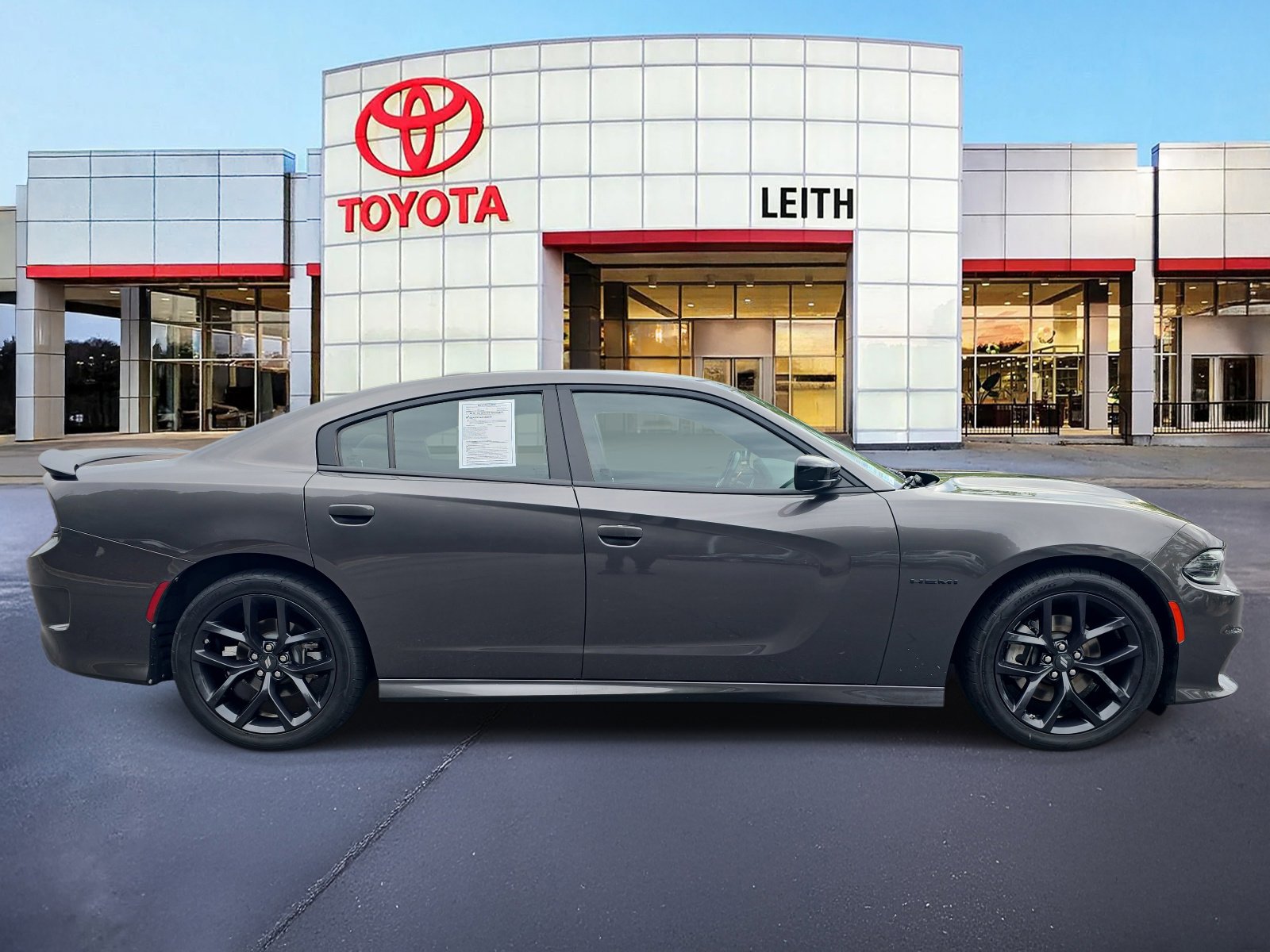 2022 Dodge Charger R/T photo 2