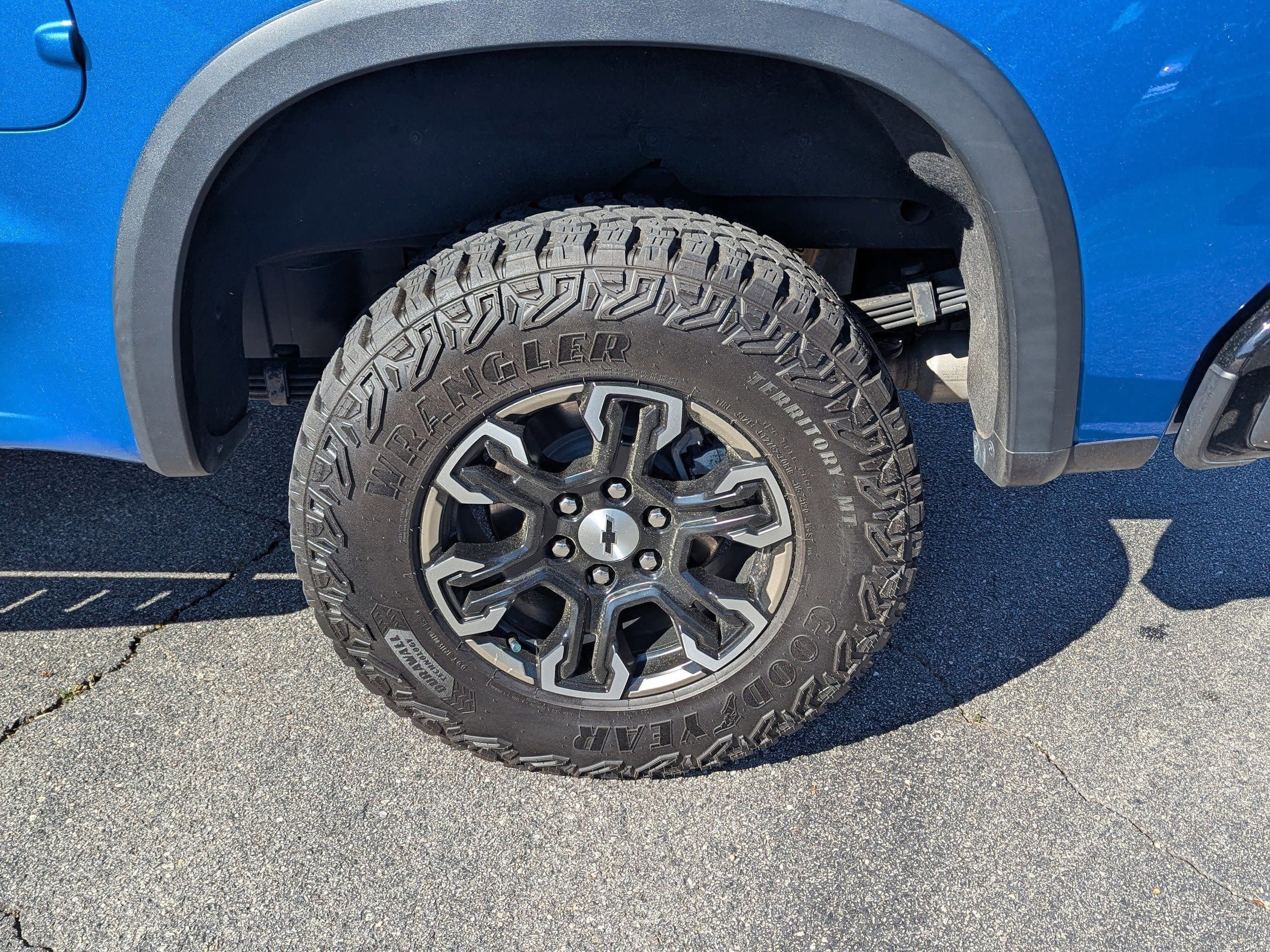 2023 Chevrolet Silverado 1500 ZR2 - Photo 32