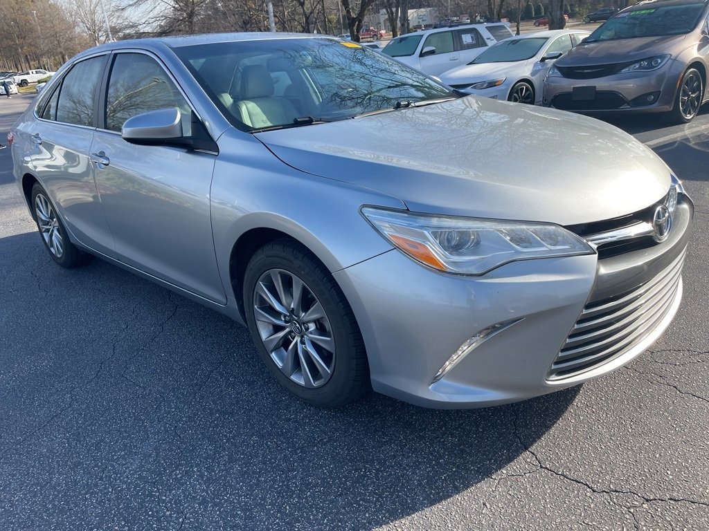 Used 2016 Toyota Camry XLE Sedan