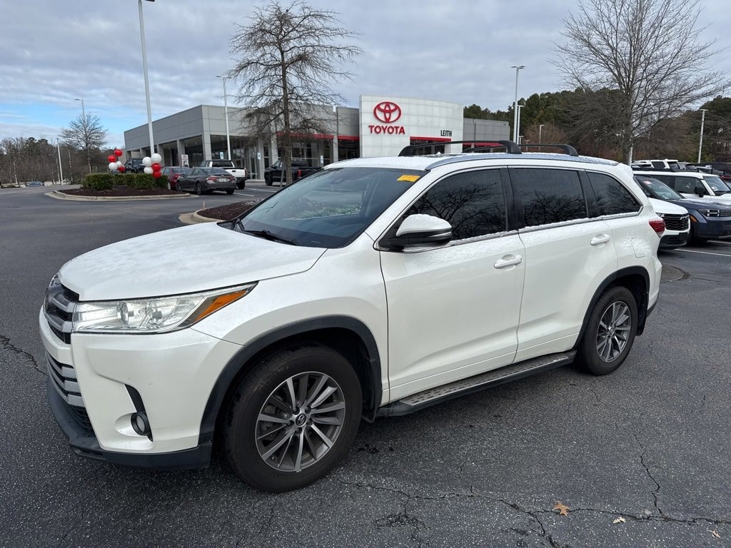 Used 2018 Toyota Highlander XLE V6 SUV