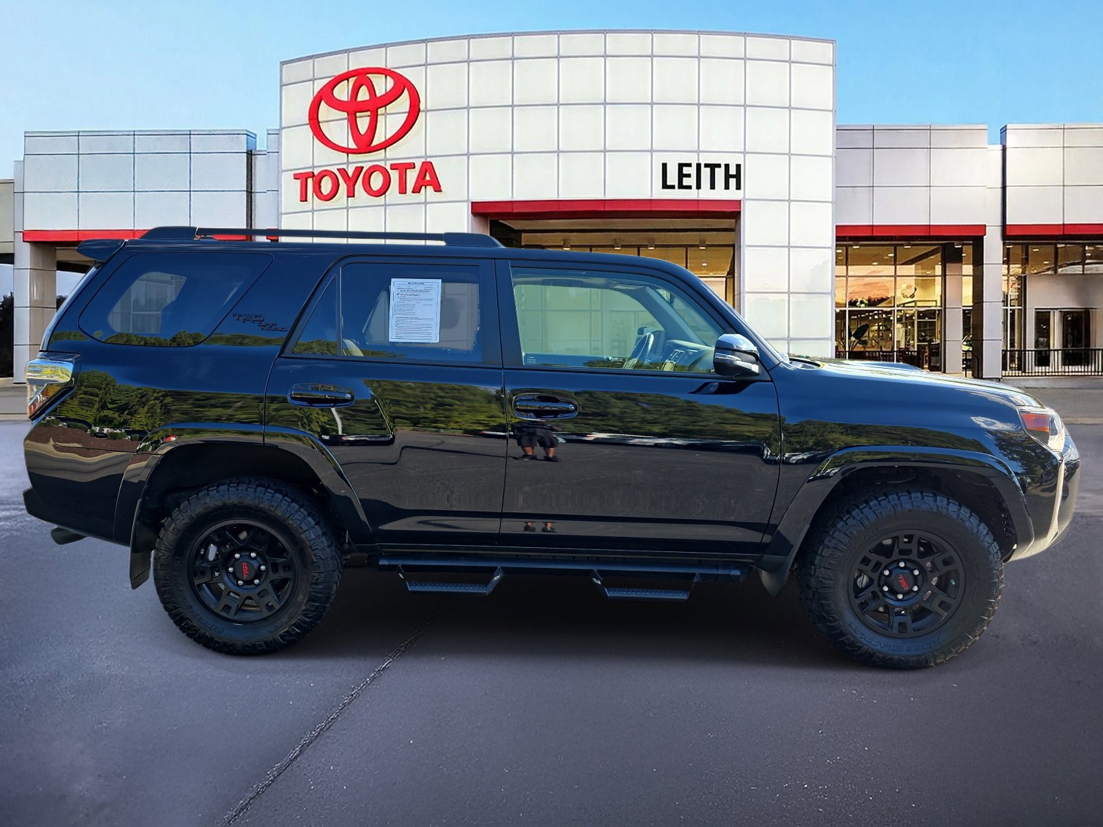 2023 Toyota 4Runner TRD Premium photo 2