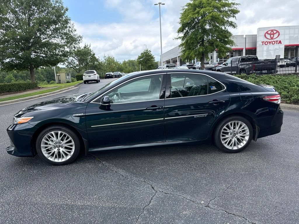 Used 2020 Toyota Camry Hybrid XLE Sedan