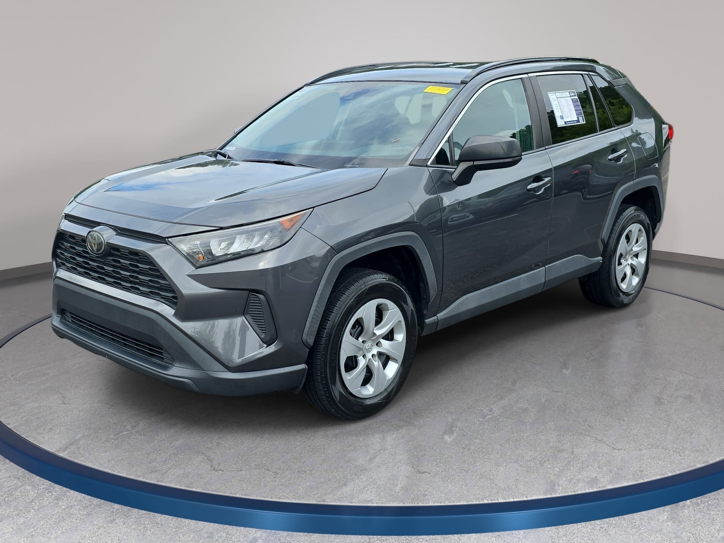 2020 Toyota RAV4 LE FWD's photo