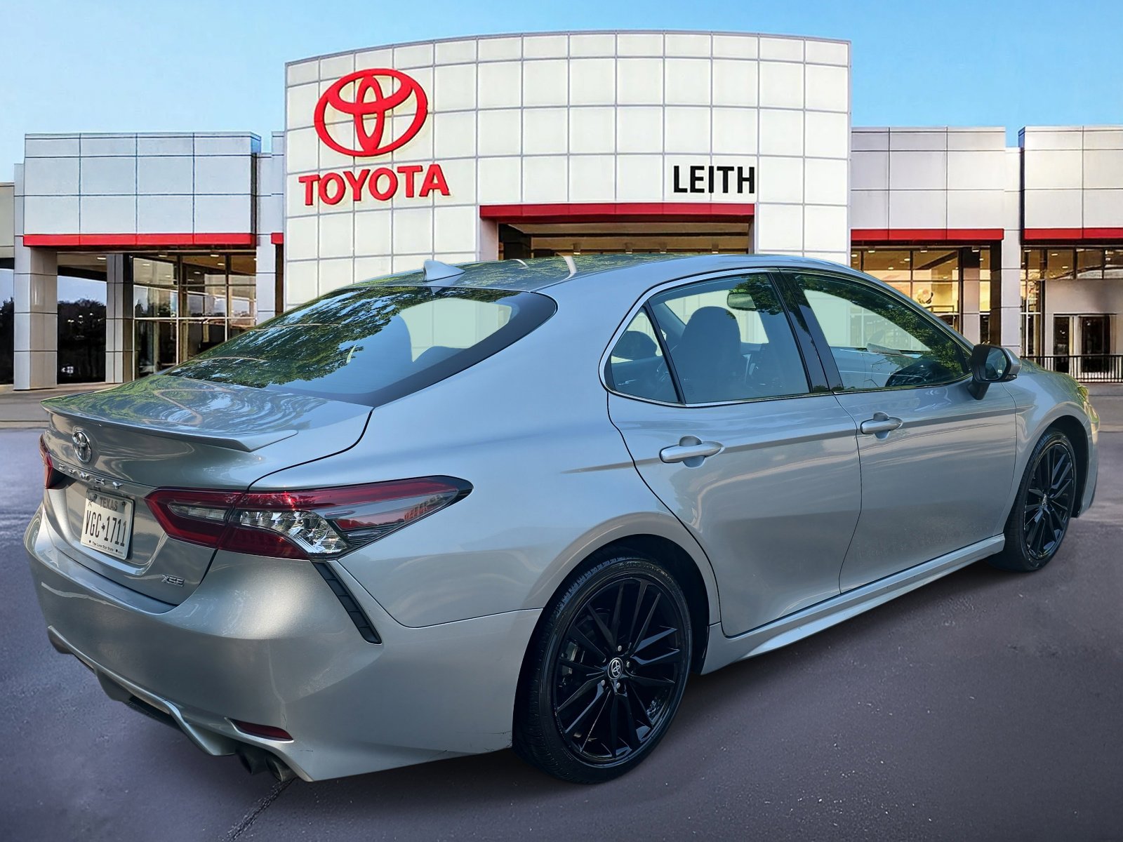 2023 Toyota Camry XSE photo 4