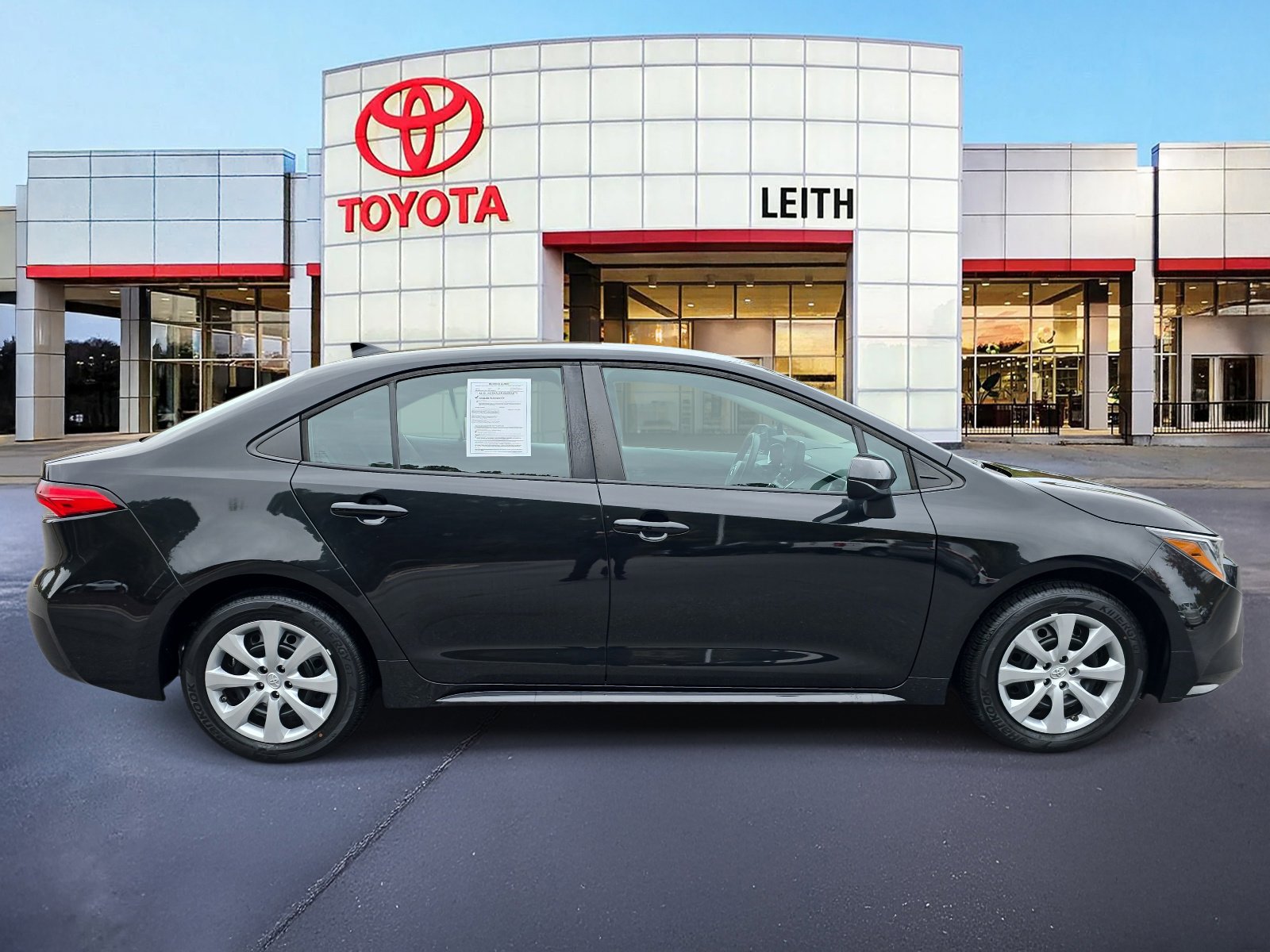 2022 Toyota Corolla LE photo 4