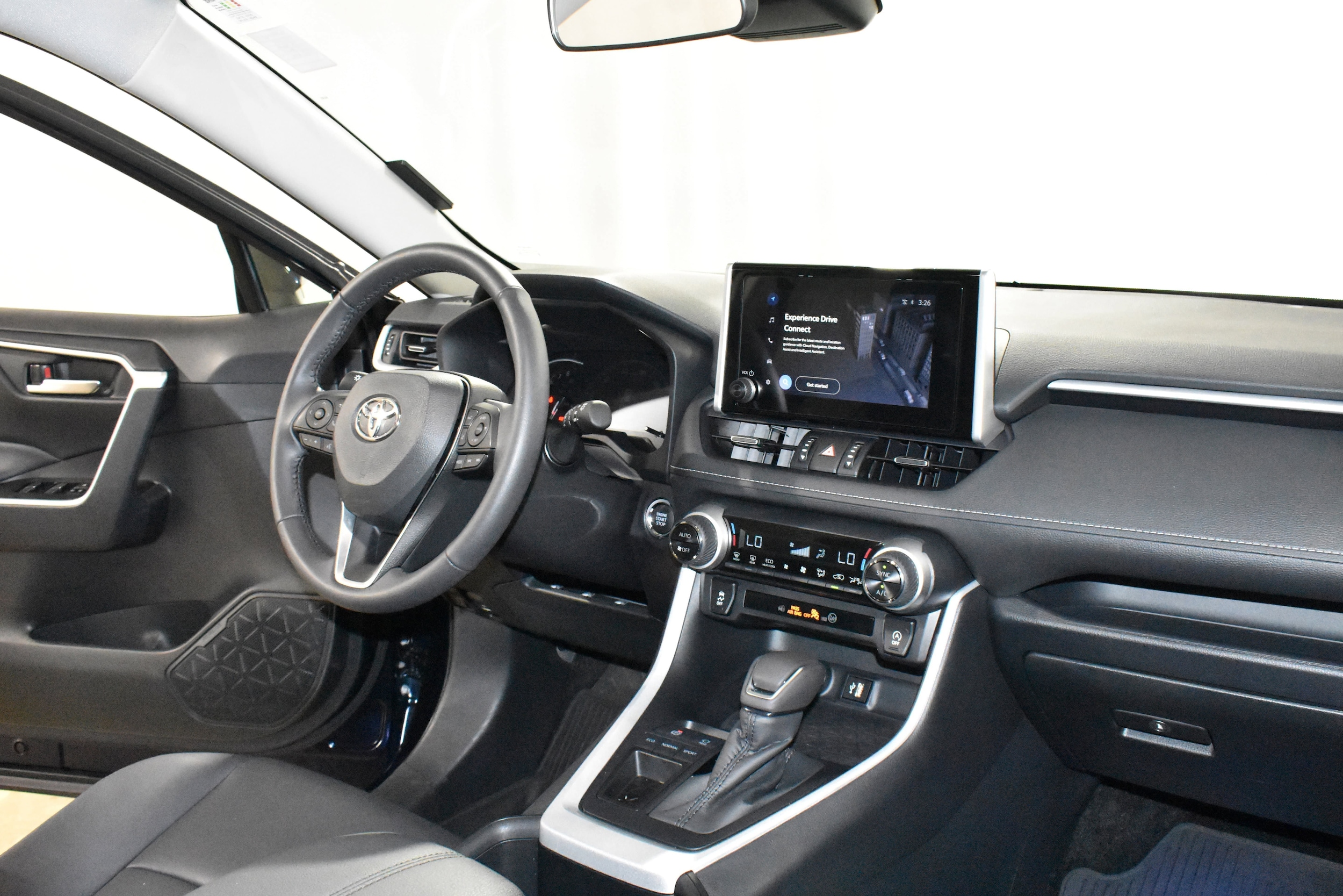2025 Toyota RAV4 XLE Premium - Photo 28