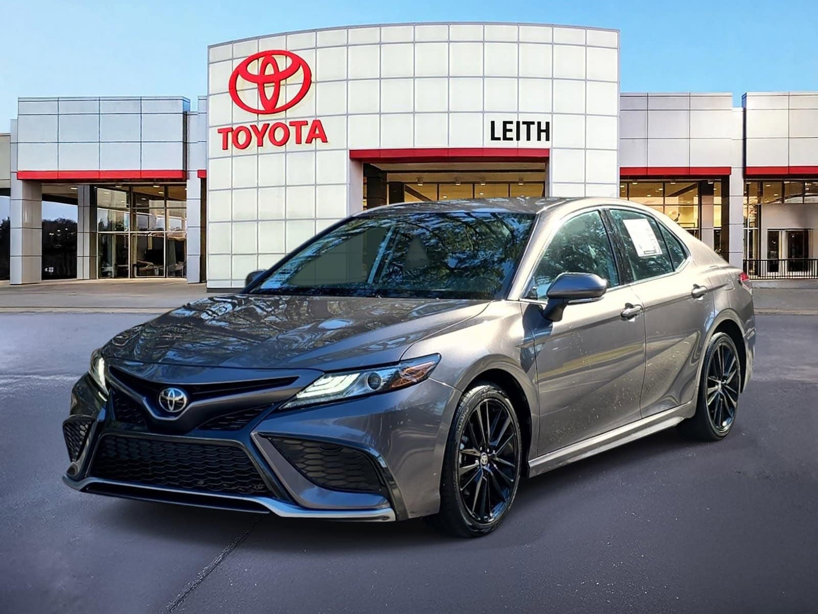 2024 Toyota Camry XSE's photo