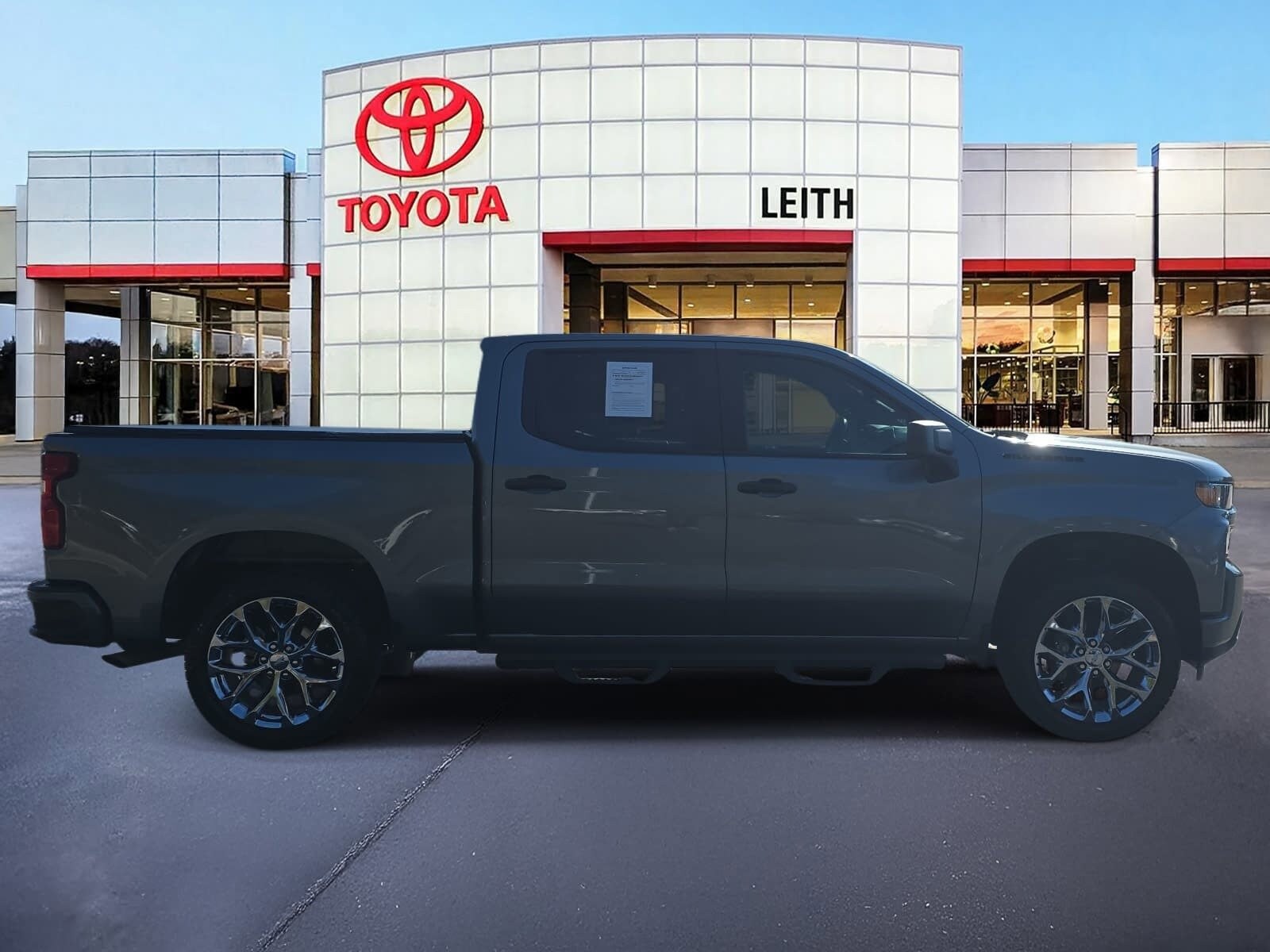 2021 Chevrolet Silverado 1500 Custom photo 4