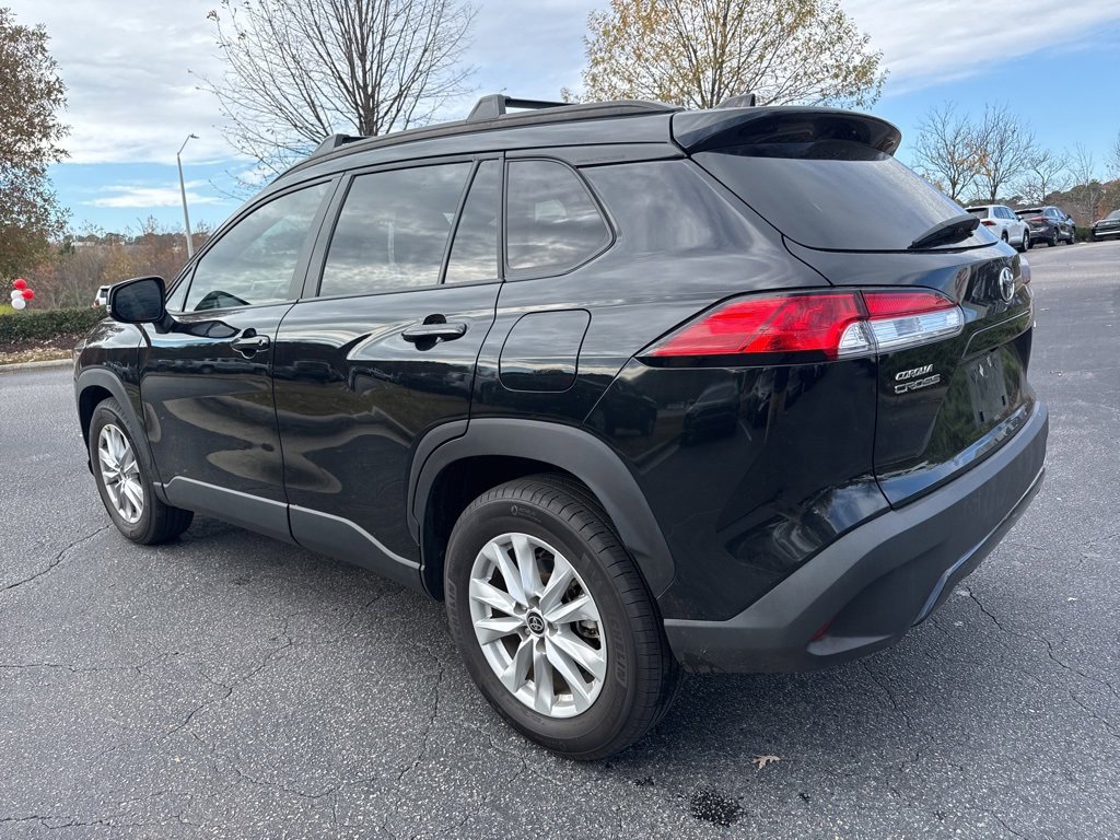 2023 Toyota Corolla Cross LE photo 2