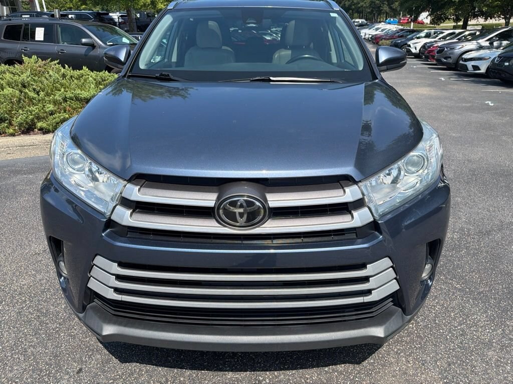 Used 2018 Toyota Highlander XLE V6 SUV
