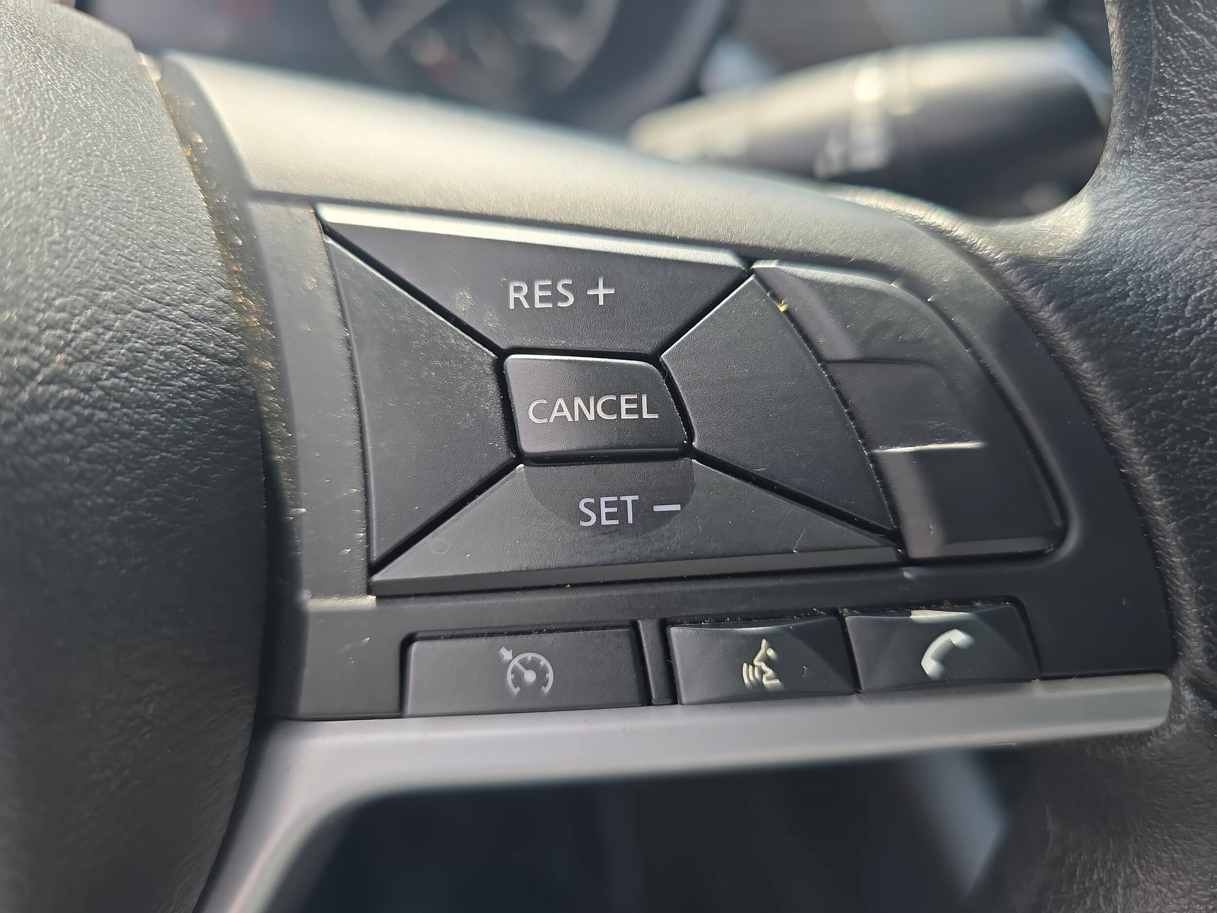 2025 Nissan Altima SV - Photo 19