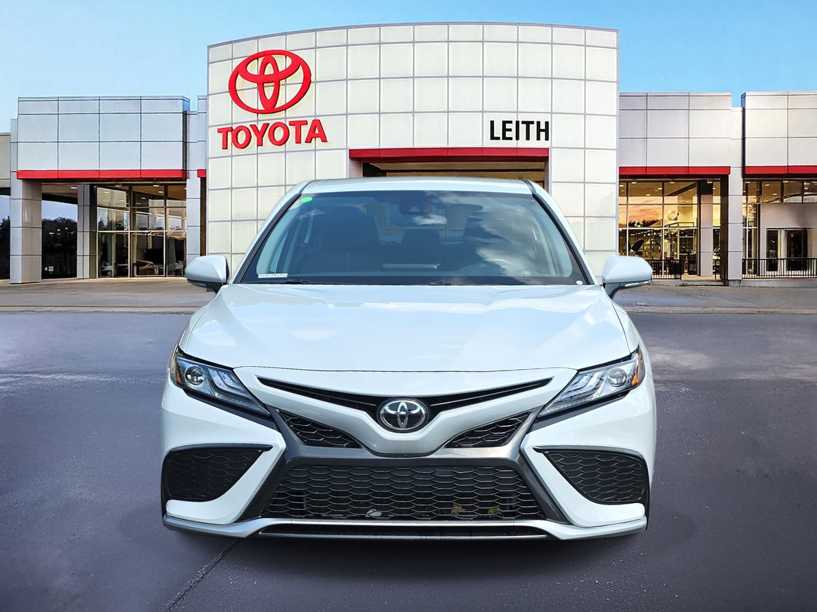 2023 Toyota Camry XSE photo 2