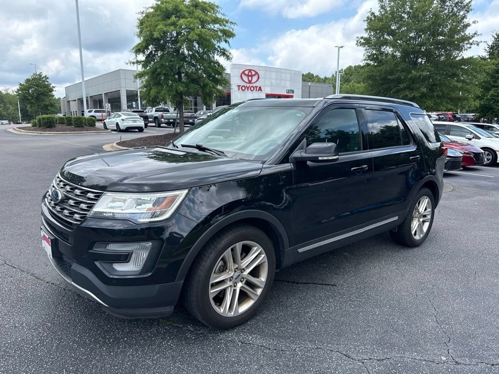 Used 2017 Ford Explorer XLT SUV