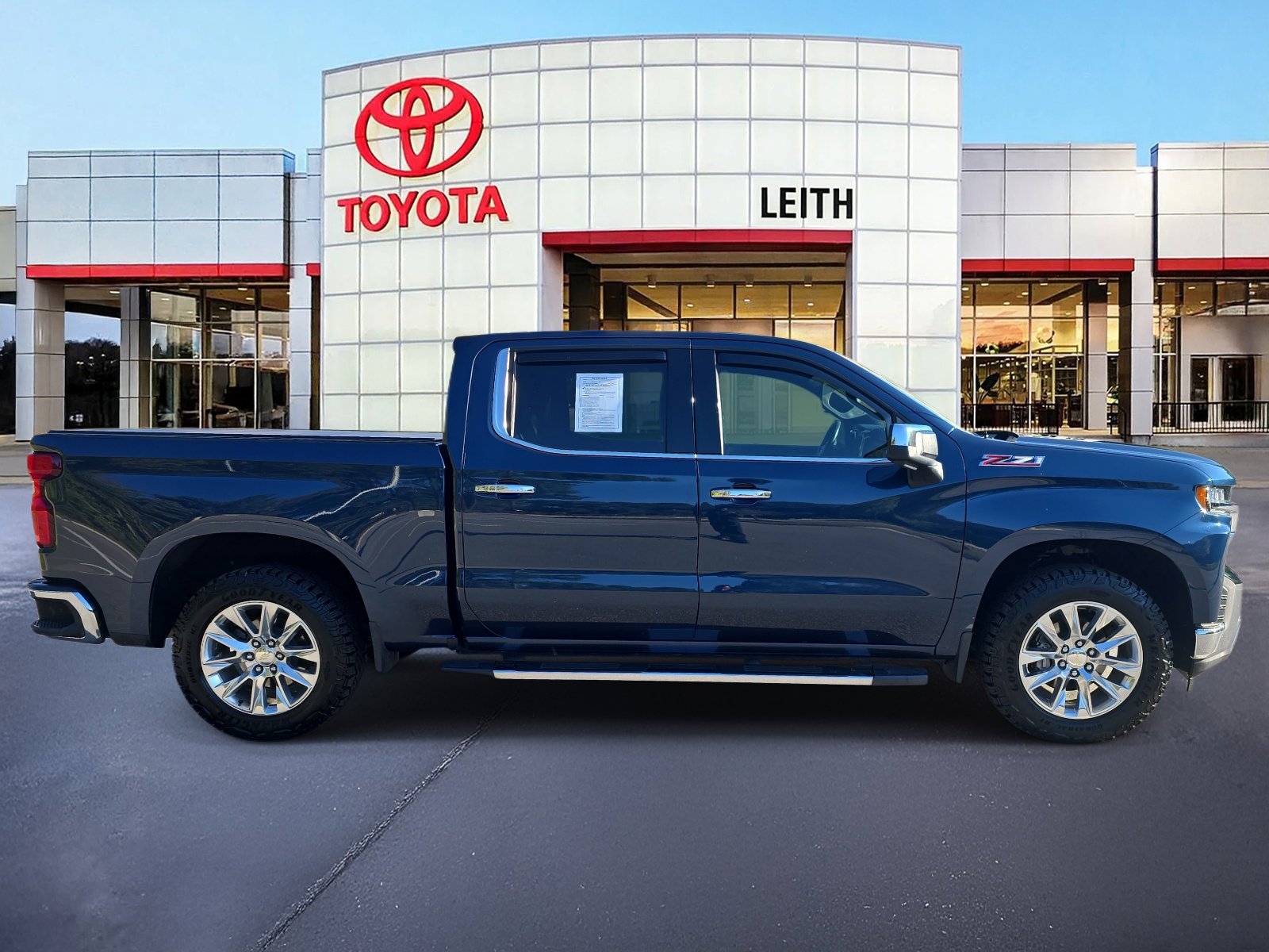 2021 Chevrolet Silverado 1500 LTZ photo 4