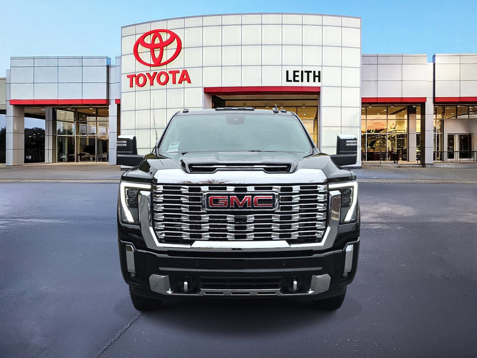 2024 Gmc Sierra 3500 HD Denali photo 2