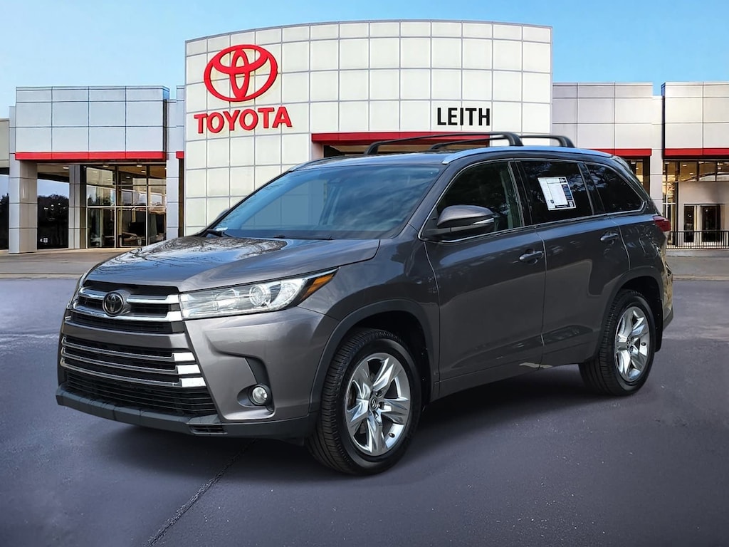 Used 2018 Toyota Highlander Limited V6 SUV