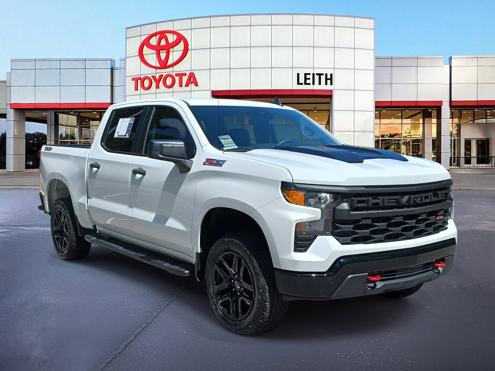 2024 Chevrolet Silverado 1500 Custom Trail Boss photo 3