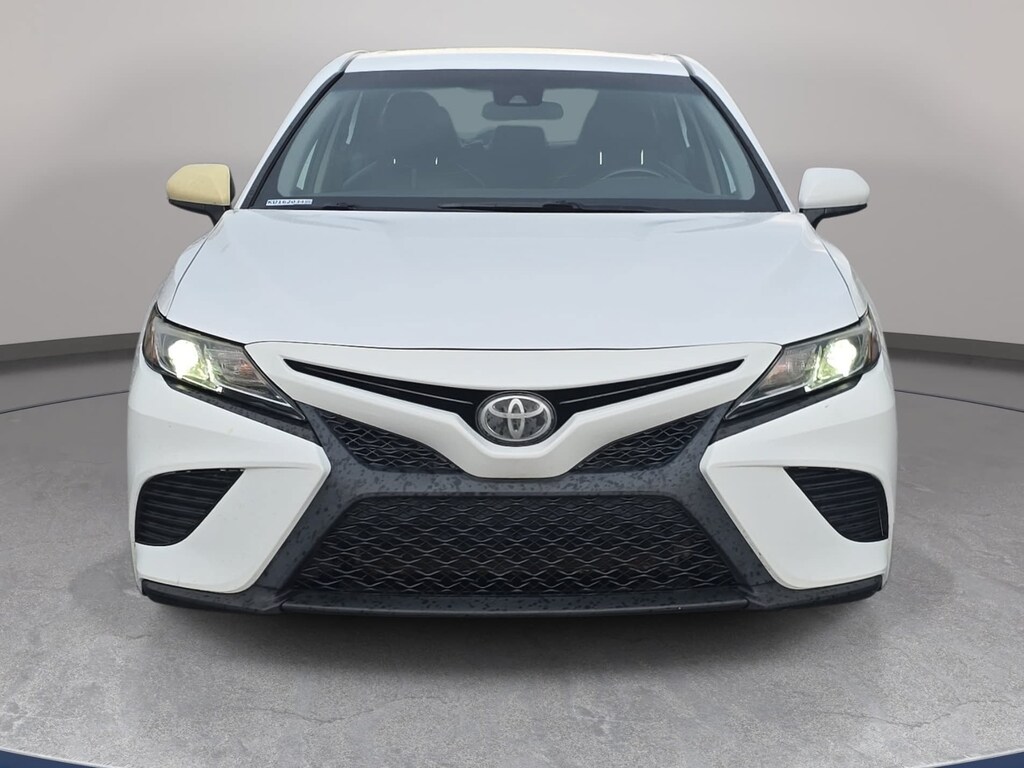 Used 2019 Toyota Camry SE Sedan