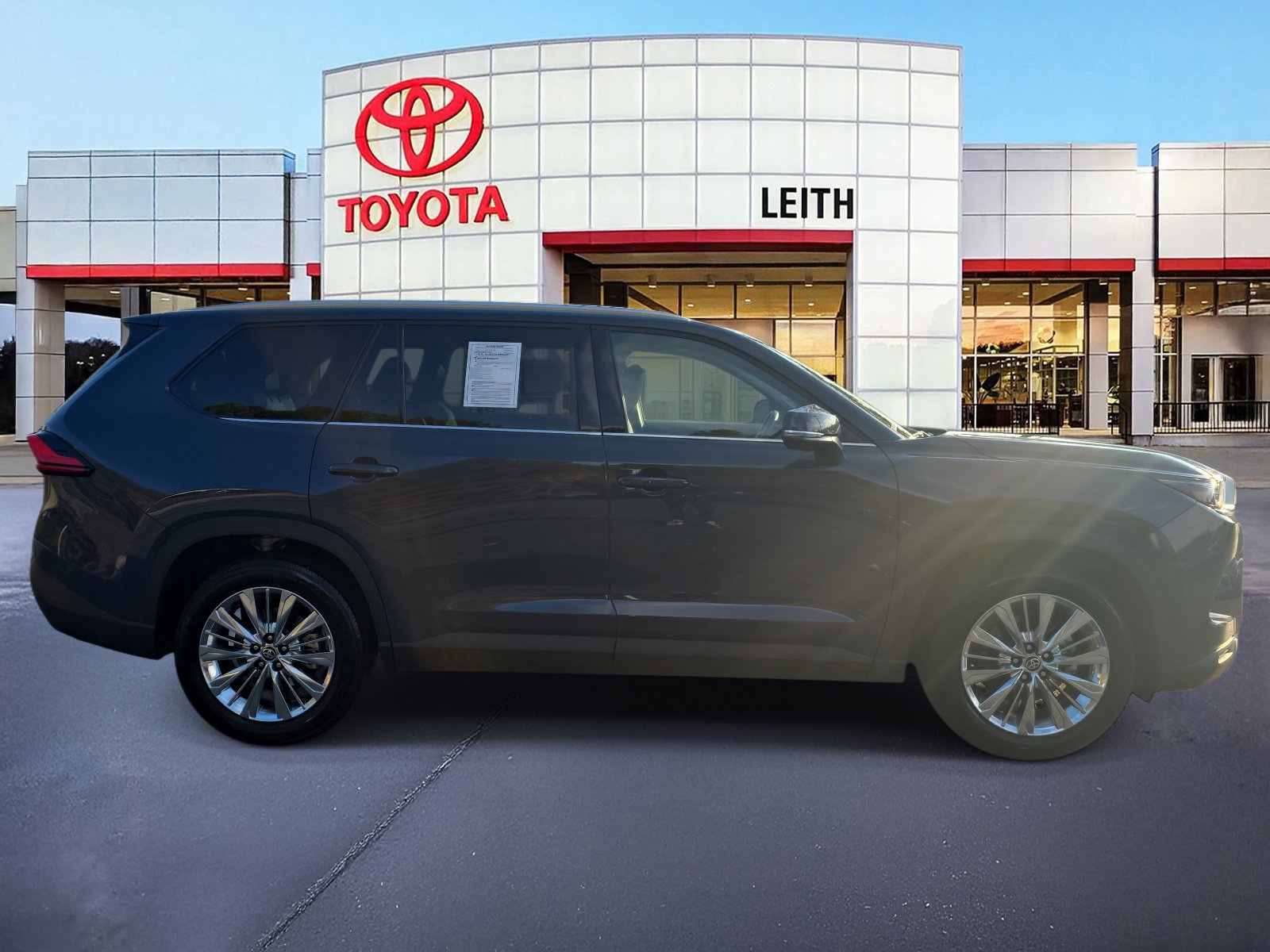 2024 Toyota Grand Highlander Platinum photo 4