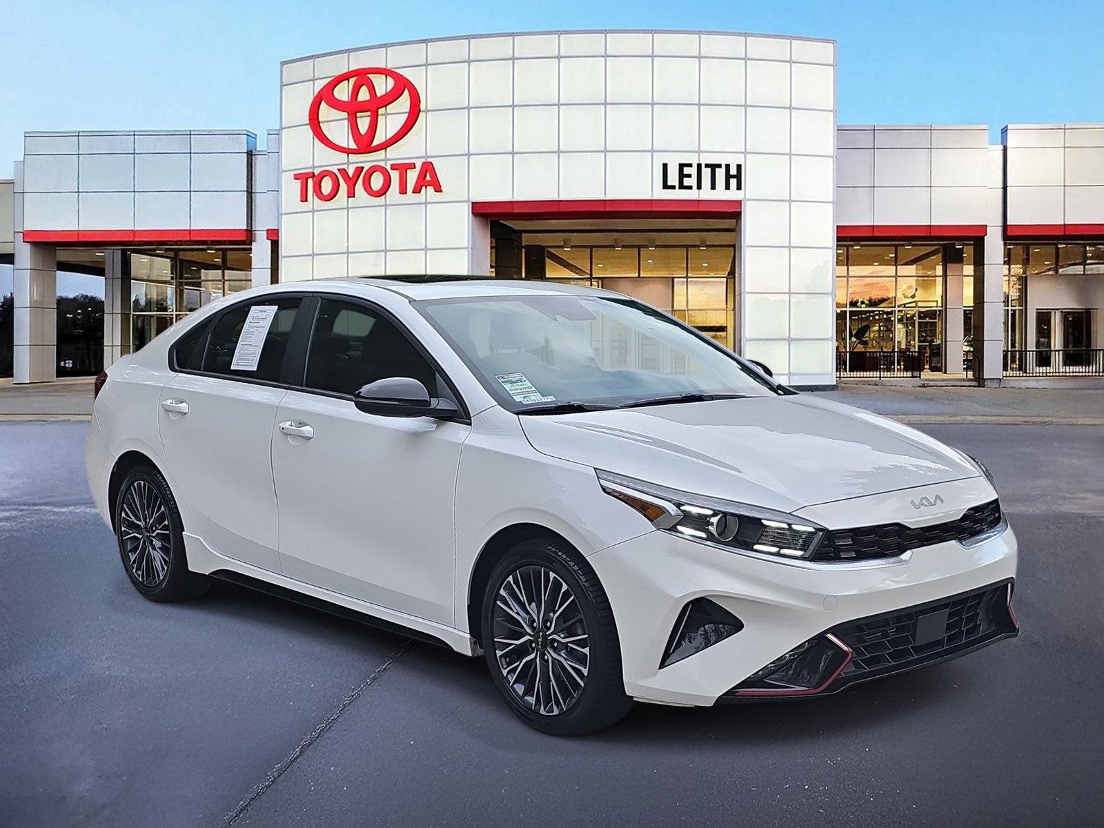 2022 Kia Forte GT-Line photo 3