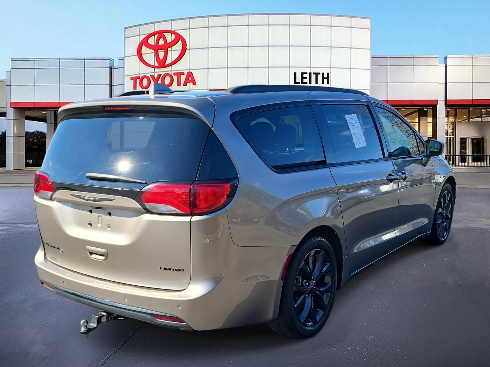 2018 Chrysler Pacifica Limited photo 4