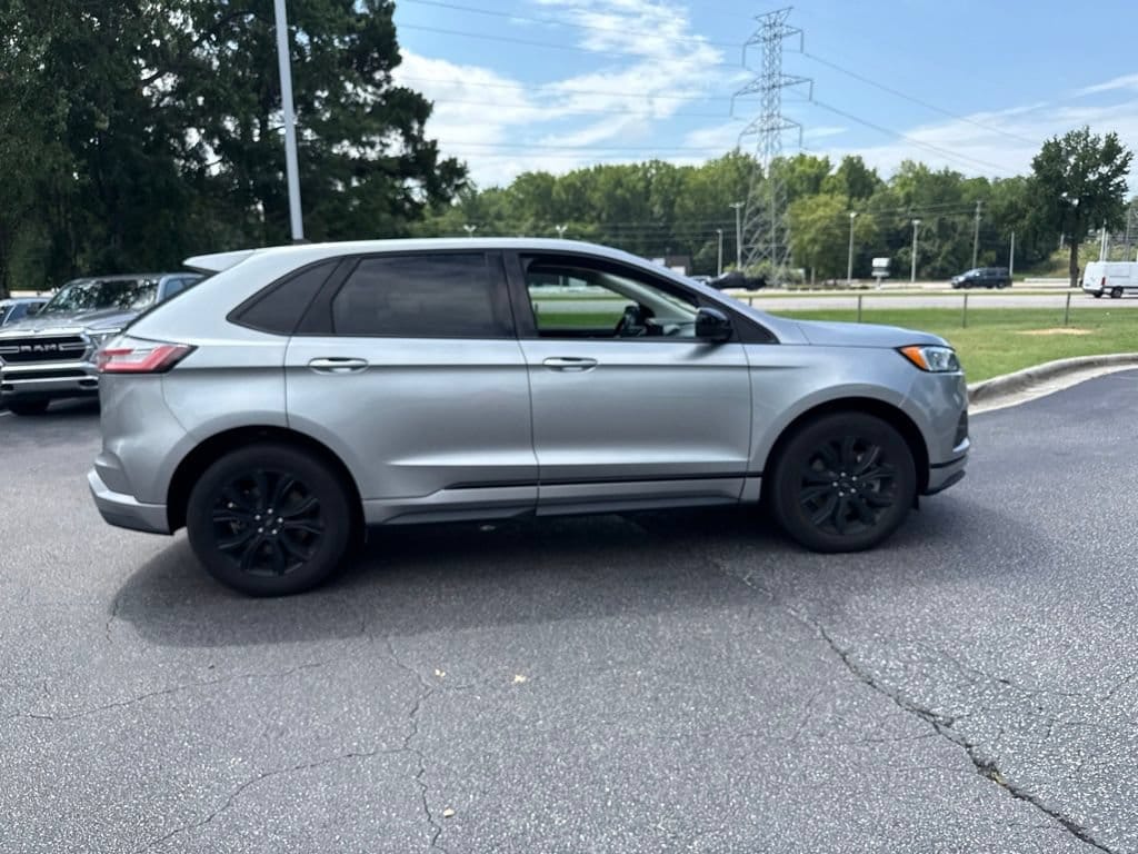 Used 2022 Ford Edge SE SUV