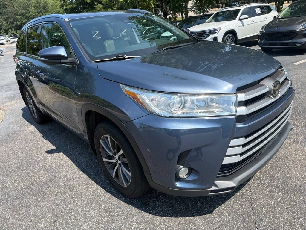 Used 2018 Toyota Highlander XLE V6 SUV