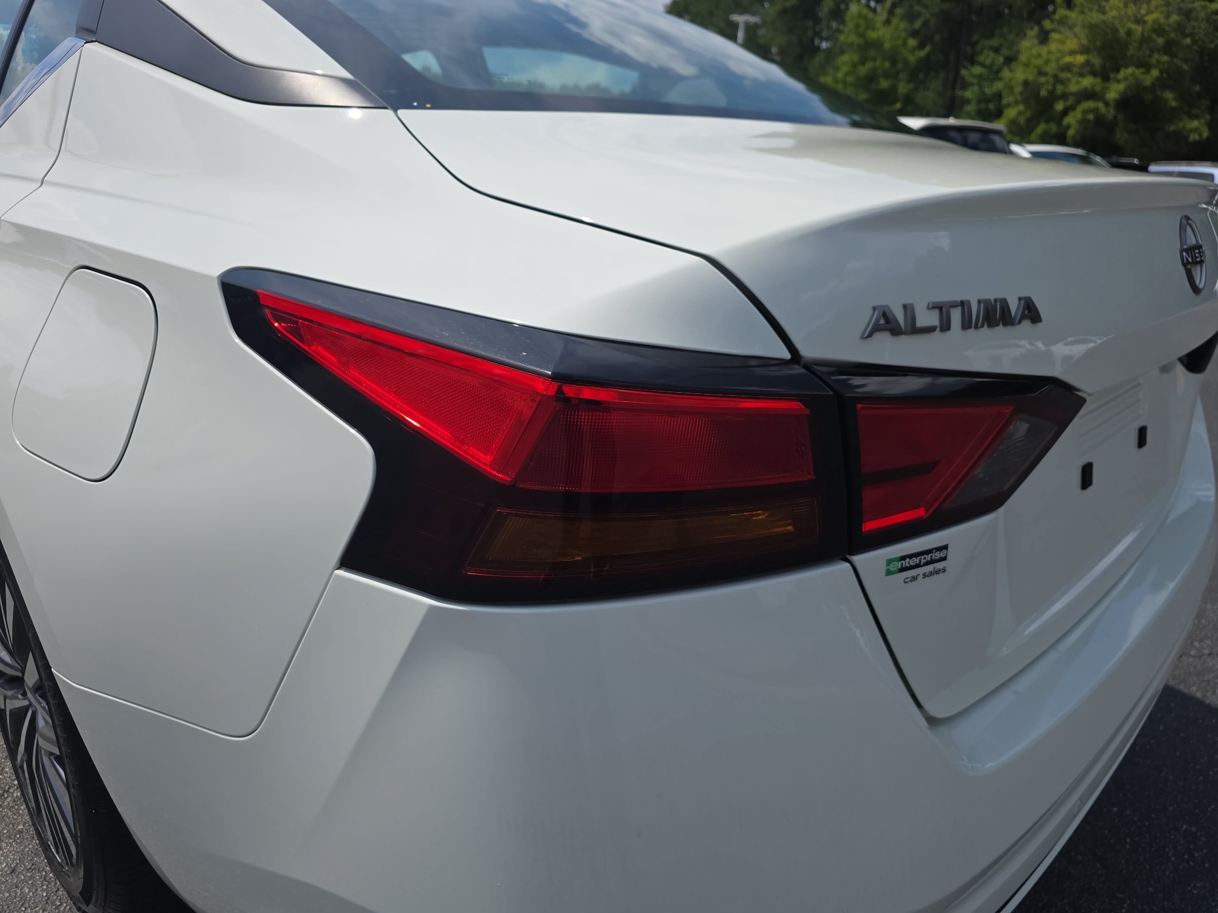 2025 Nissan Altima SV - Photo 14