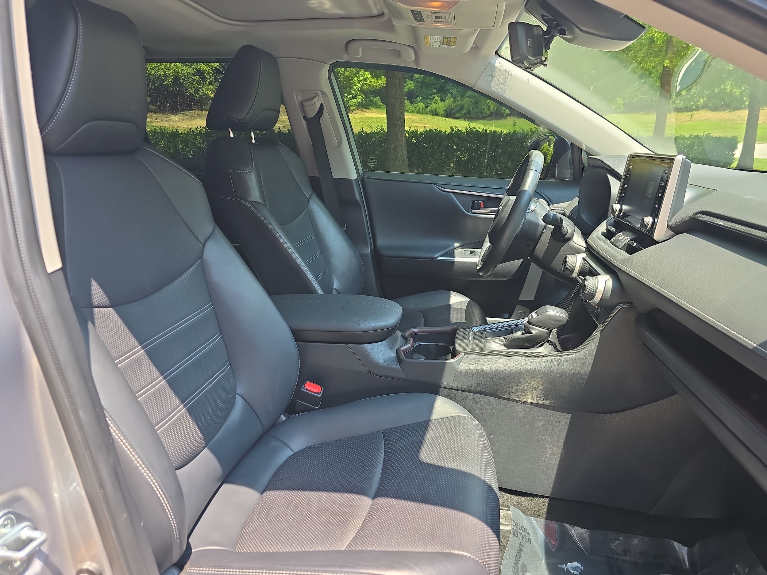 2019 Toyota RAV4 Limited - Photo 10