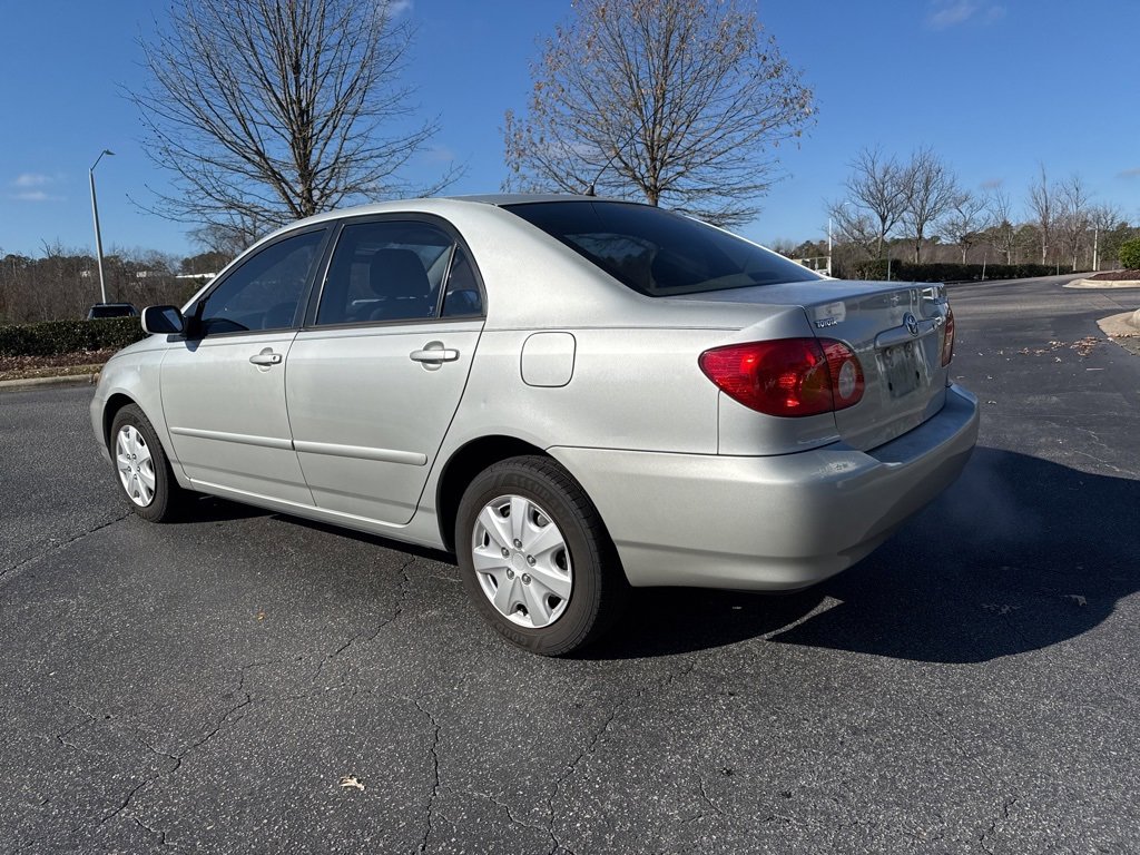 2003 Toyota Corolla LE photo 3