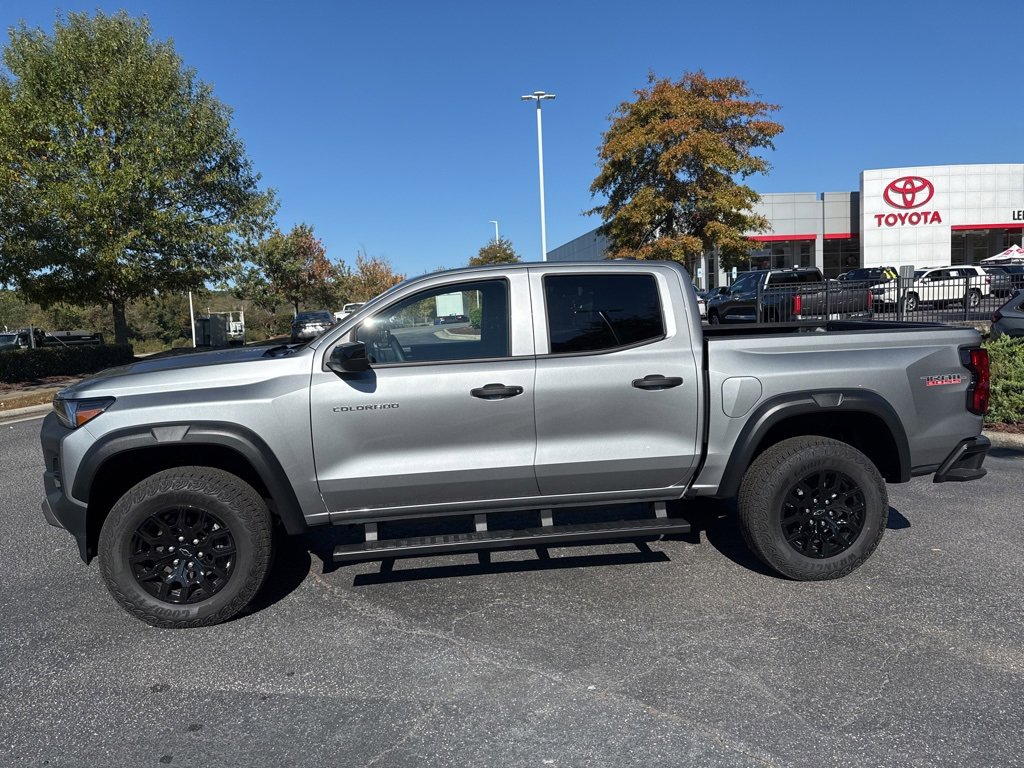 2026 Chevrolet Colorado Trail Boss photo 2
