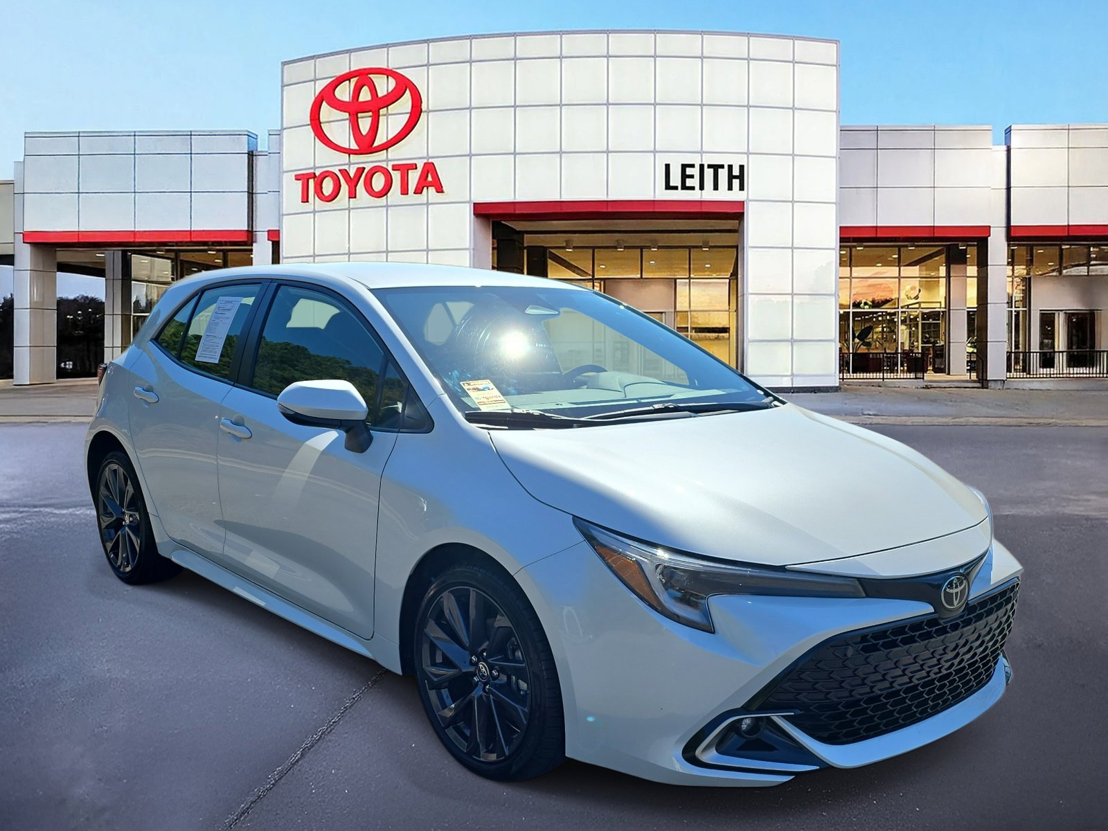 2023 Toyota Corolla XSE photo 3