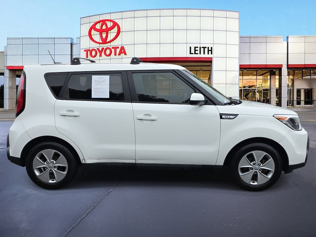 Used 2015 Kia Soul Base FWD Hatchback