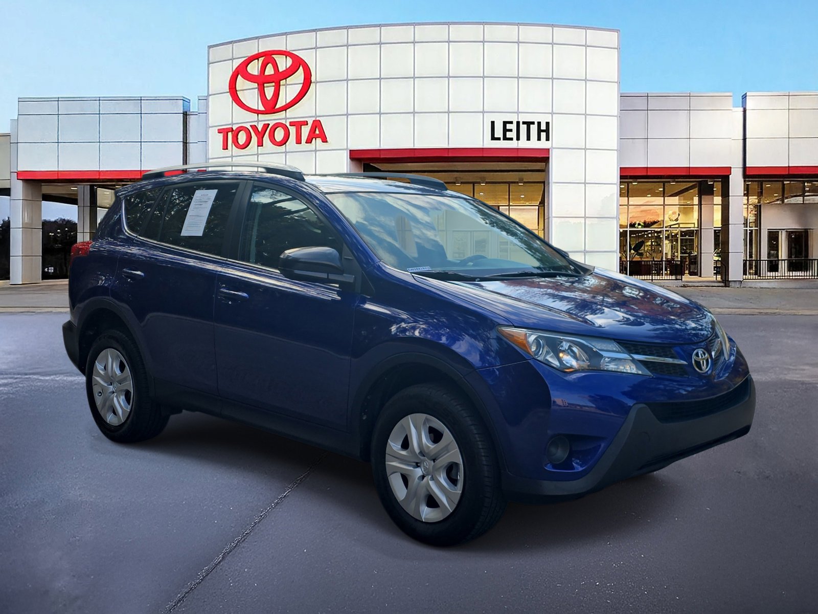 2014 Toyota RAV4 LE photo 3