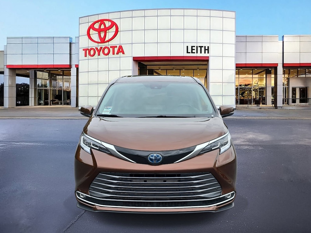 Used 2021 Toyota Sienna Limited 7 Passenger Van
