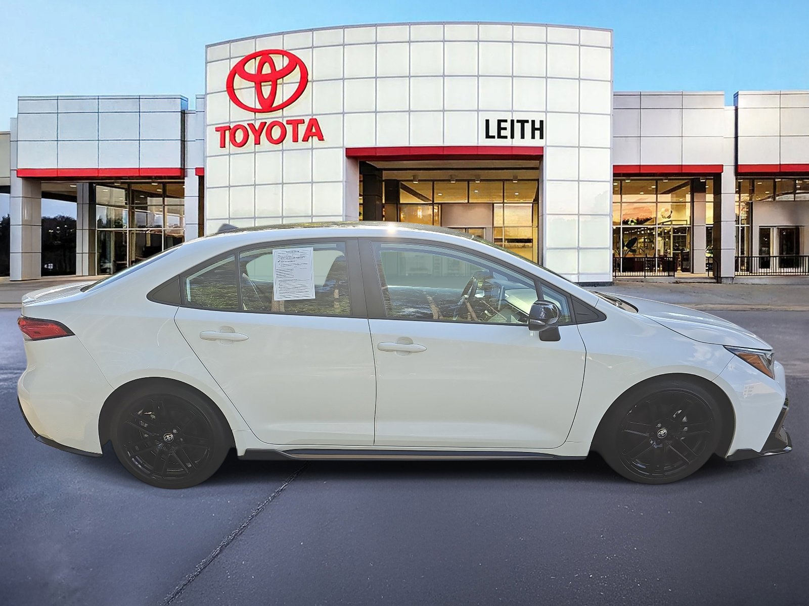 2021 Toyota Corolla SE photo 4