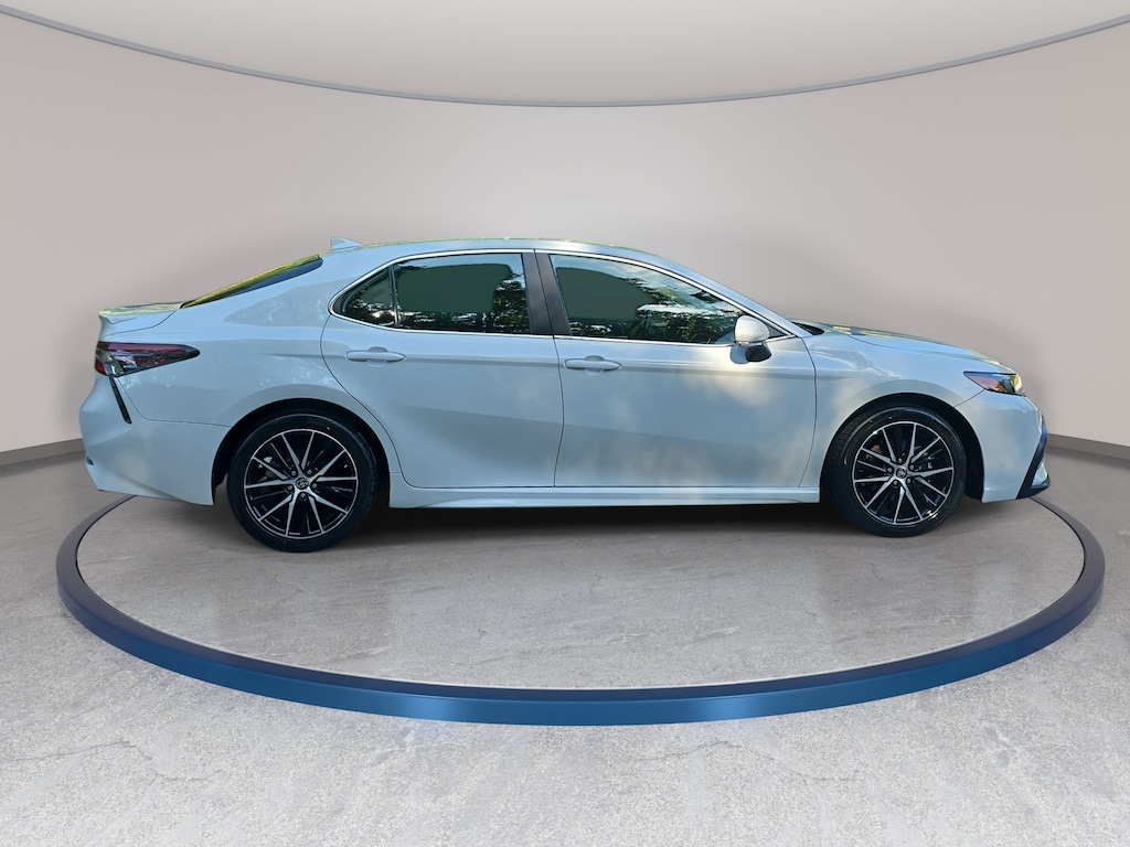 Used 2024 Toyota Camry SE Sedan