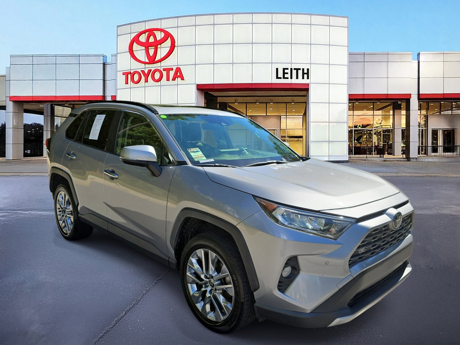 2021 Toyota RAV4 Limited photo 3