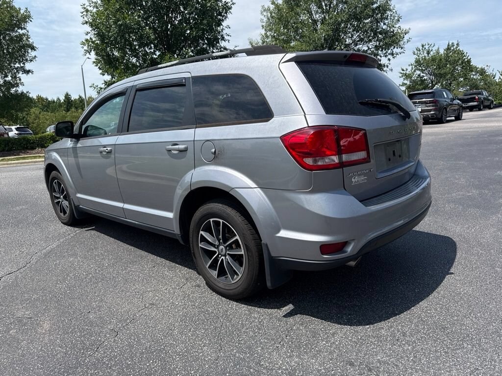 Used 2018 Dodge Journey SXT SUV