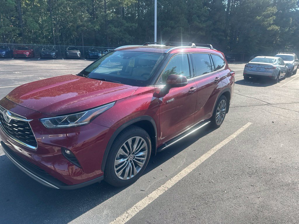 Used 2021 Toyota Highlander Hybrid Platinum SUV