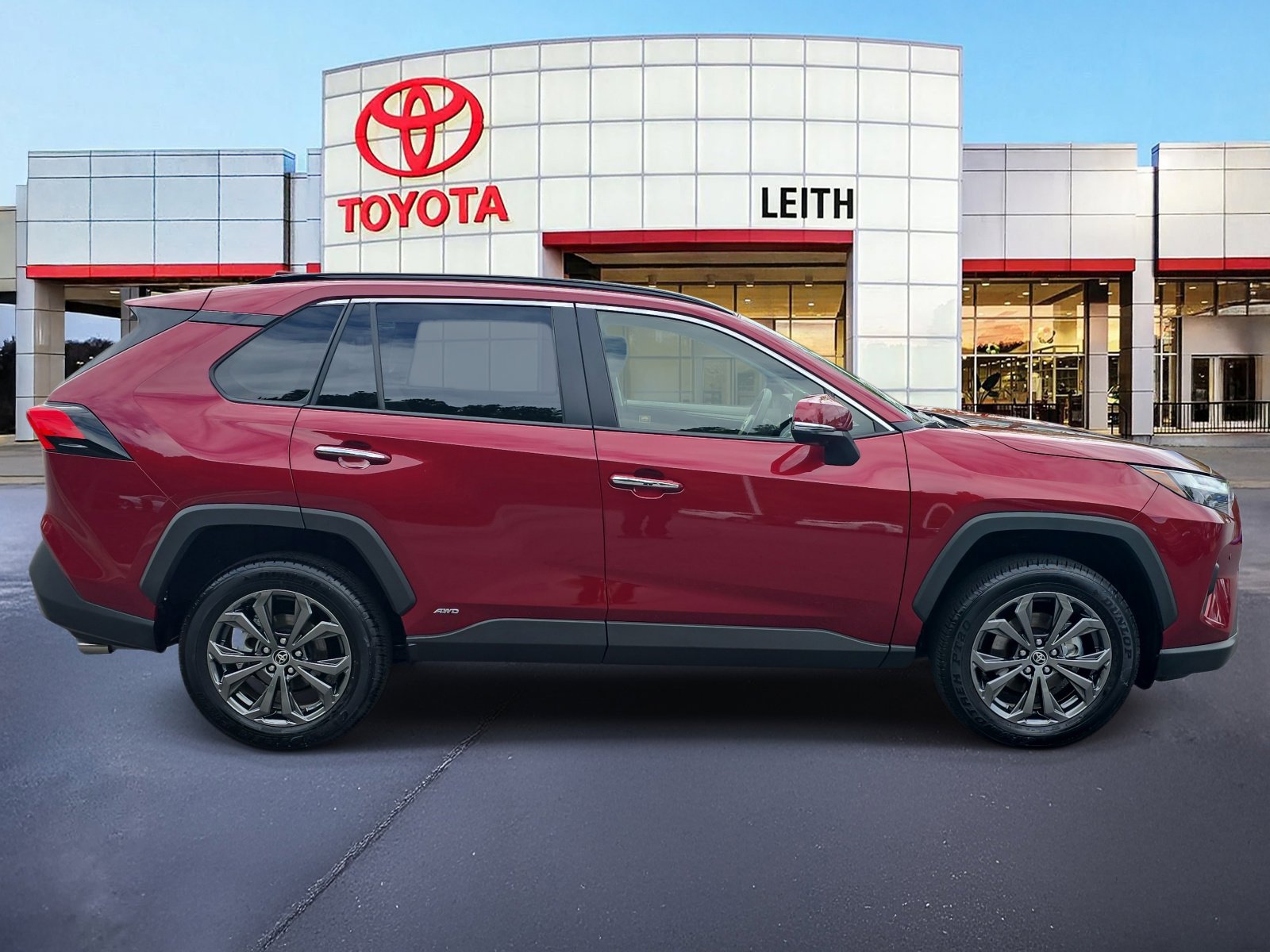 2025 Toyota RAV4 Hybrid Limited photo 3
