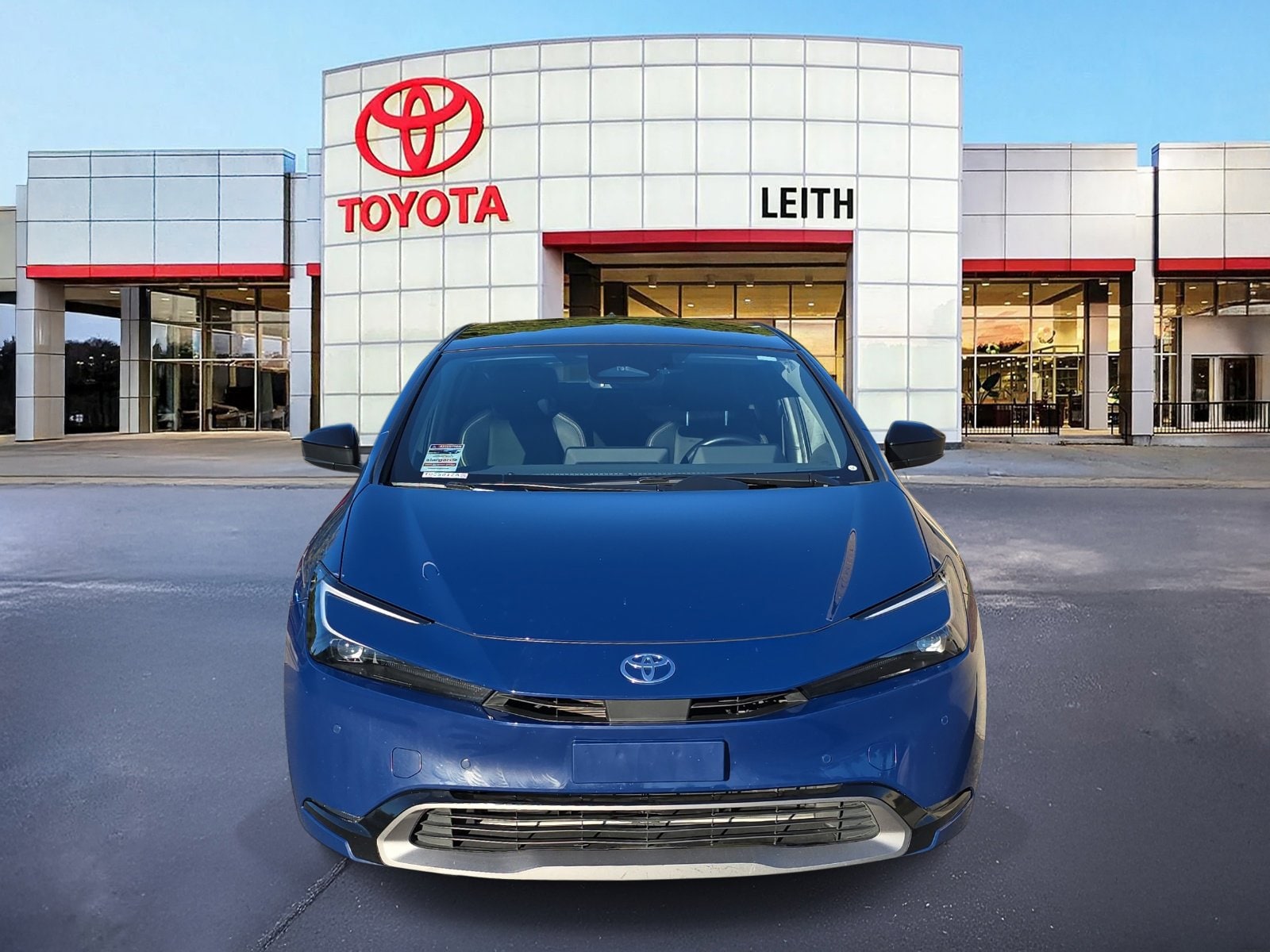 2023 Toyota Prius XLE photo 2