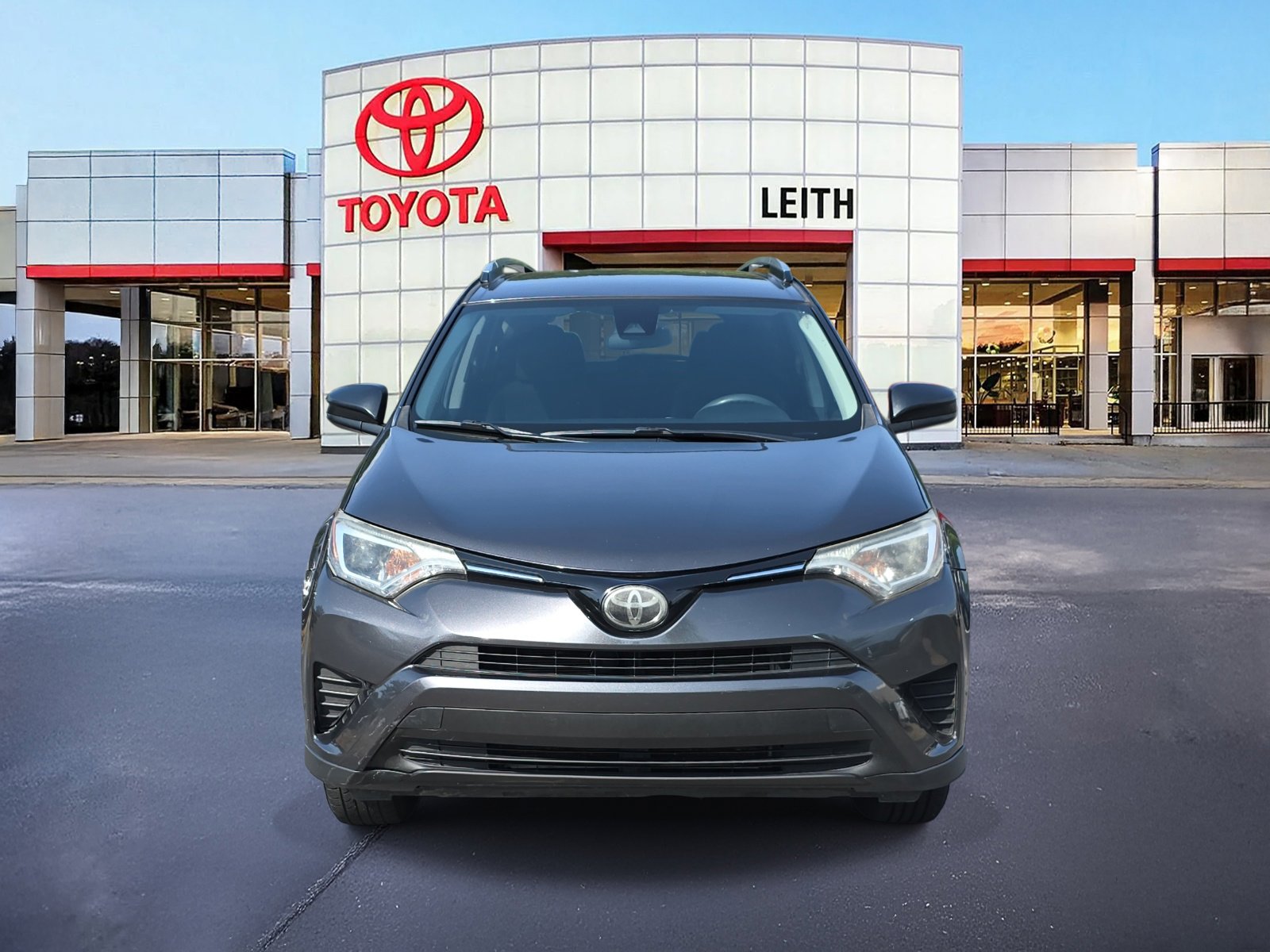 2017 Toyota RAV4 LE photo 2