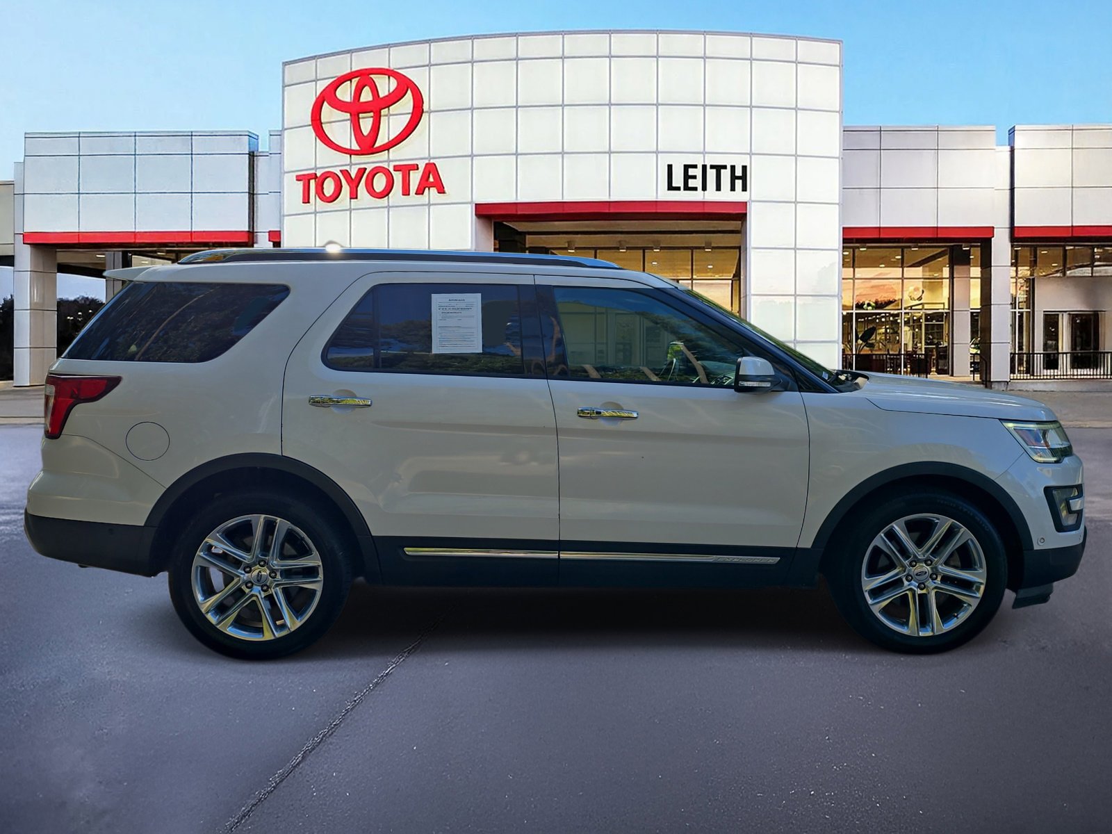 2017 Ford Explorer Limited photo 4