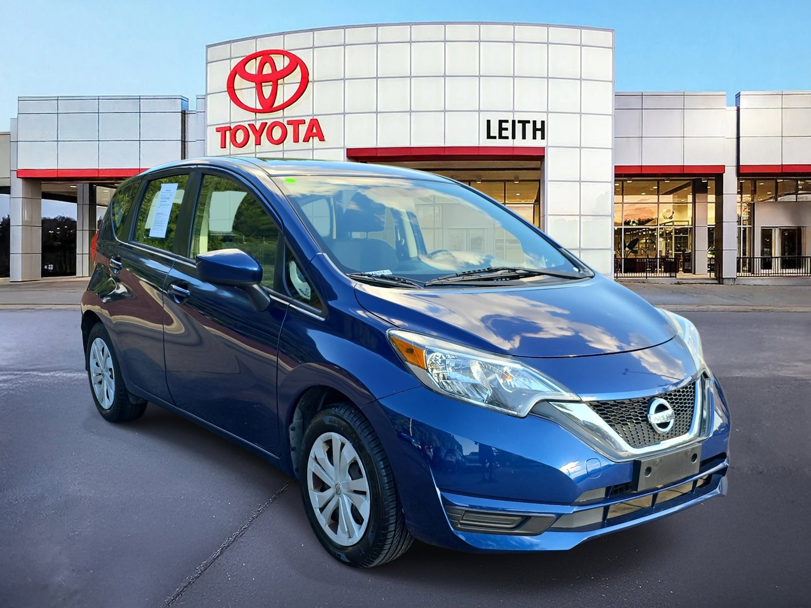 2019 Nissan Versa Note SV photo 3