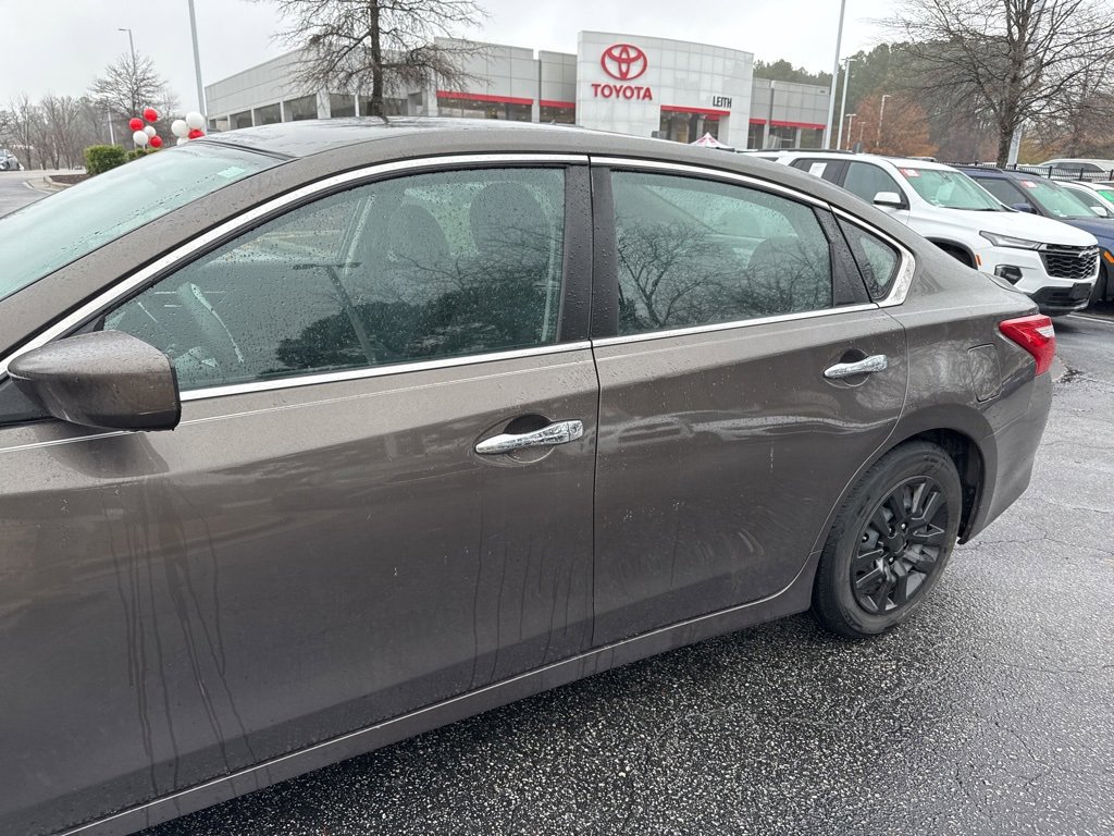 2016 Nissan Altima 2.5 S photo 2